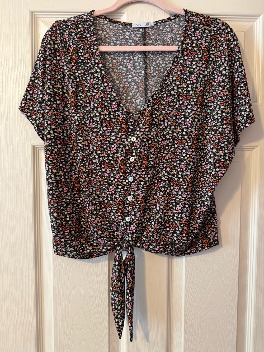 Dex Black Floral Button-Front Tie-Hem Blouse